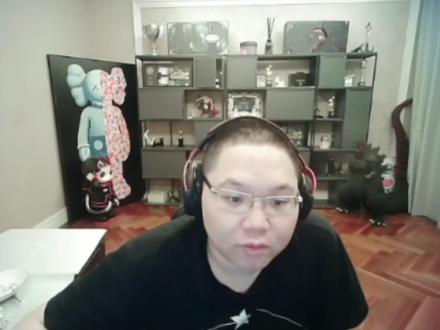 PDD得知冯提莫癌症晚期,立刻约个体检,减肥戒烟 #pdd #冯提莫