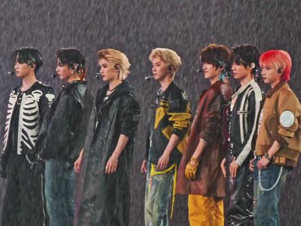 其实雨也没很大
#时代少年团 #时代少年团演唱会