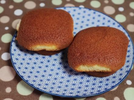 槽子糕和炉元有嘛区别?今儿个早点,槽子糕搭配热牛奶!倍儿香!#天津美食 #槽子糕 #热牛奶