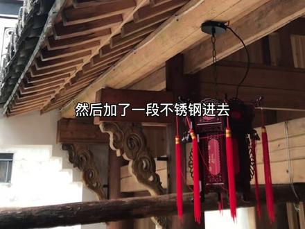 屋檐漏水砖匠是没有办法解决了,可能是整个屋面瓦没盖好,因为有防水所以漏的水全部从檐口瓦底出来了