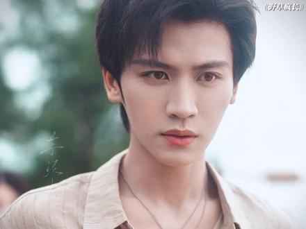 冷若冰山的大明星,只对桑晚敞开心房! #野草疯长#爱恋像野草般疯长#高甜来袭 #新剧来袭 #锦子