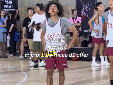 “已斩获11+Ncaa D1offer的07混血小将朱正正式加入中国U19男篮 期待6月份U19男篮世界杯的精彩表现!”#朱正 #中国男篮 #野球显微镜 @DOU+小助手