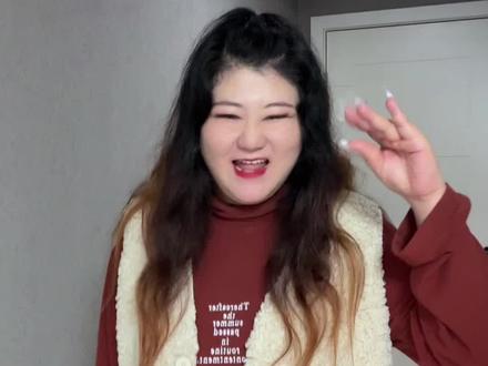 可爱又简单的大舌头~拿下!
#大舌头手势舞 #手势舞 #tf家族 #浅跳一下 #一学就会系列
原创:@^芒芒大王。!