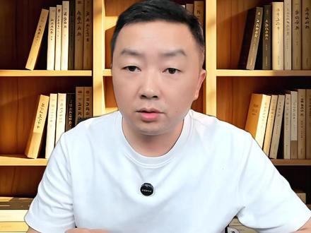拿今年分数对比去年分数线?报志愿小心滑档 高考出分千万别拿着分数硬怼往年录取线!每年试卷难度不同,同等分数位次能差上万名,极易滑档。正确填报逻辑:先查一分一段表锁定位次→换算三年等效分→按位次划分冲稳保。#志愿填报 #2026高考 #升学规划 #家长必读