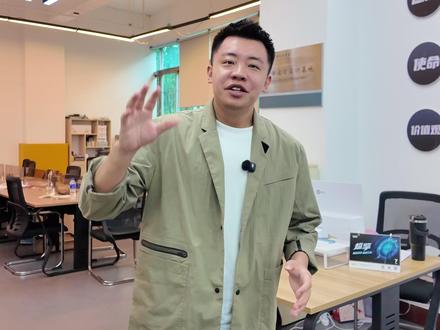 新加坡超级750爆冷!国羽男单全军覆没。 世界第一石宇奇1-2遭印尼00后法汉逆转。
陆光祖、李诗沣、翁泓阳接连出局,创近年最差战绩。
女单陈雨菲、王祉怡顺利晋级,期待今晚对决。
#羽毛球赛事速递 #国羽男单爆冷 #石宇奇失利 #新加坡公开赛 #羽毛球热点