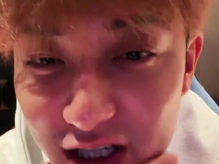 黄子韬:“刘耀文是我可爱的小哈士奇!” #黄子韬 #刘耀文 #黄子韬直播 #黄子韬刘耀文 #宇宙闪烁请注意