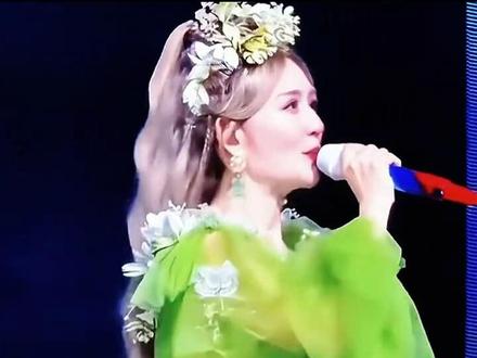 真夫妻真好磕,又磕到了杰哥和娜姐
居然合唱了我的白月光《明天过后》
#张杰谢娜
有一种爱情叫做张杰 谢娜
有一种友情叫做何炅 谢娜
@Jason张杰 @谢娜🌞 我是真的谢娜
#杰娜 #杰娜同台