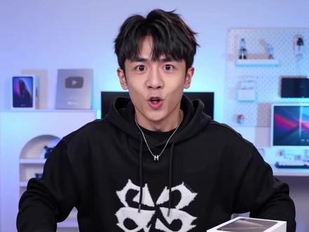 苹果官宣!春季发布会首次落地上海!3 月 4 日见! 重大消息!
苹果正式官宣:
2026 春季发布会,首次在中国上海举办!
北京时间 3 月 4 日 22:00
上海、纽约、伦敦三地同步举行!
这是苹果第一次把春季发布会主场放在中国!
意味着:国行价格同步全球、中国用户优先体验、AI 功能全面下放!
iPhone 17e、新 iPad、M5 Mac 全都要来!
#苹果春季发布会落地上海 #苹果官宣新品发布会 #苹果2026春季发布会 #iphone17e #科技热点
中国市场,终于被苹果放在 C 位!
这一波,必须蹲住!🔥