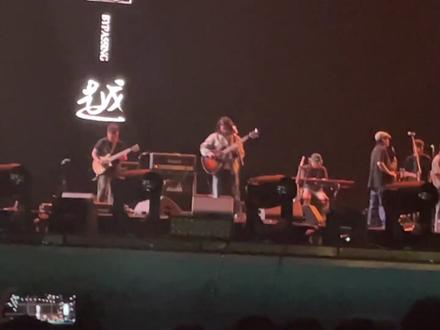 长春哦啦音乐节,万青牛逼 #乐队现场演出 #万能青年旅店 #杀死那个石家庄人 #大石碎胸口 #山雀