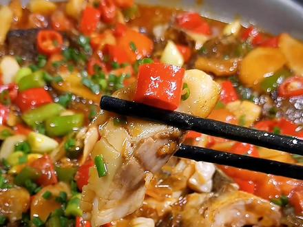 广西名菜 啤酒鱼,到桂林旅游必点菜之一,一看就会,好吃又下饭,快给家人安排上吧~#阳朔啤酒鱼 #硬核懒人食谱