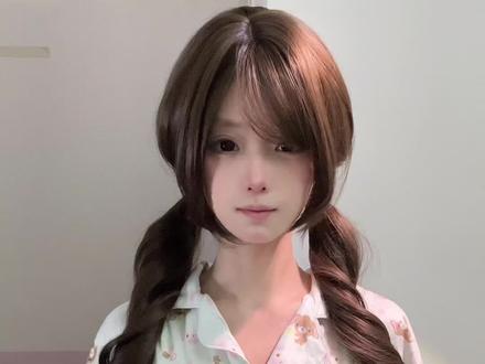 双马尾教程来啦 我是短发宝宝们,如果是长发觉得戴假发显头大的小宝可以戴个压发帽哦。刘海的详细修剪教程已经出过啦在🔝#双马尾发型教程 #双马尾发型分享 #假发分享 #假发修剪 #烟嗓