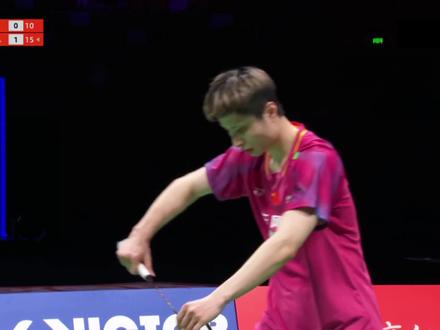 2026羽毛球亚锦赛半决赛【石宇奇VS周天成】石宇奇2:0轻取周天成晋级决赛,不得不说石头的防守还是太逆天了#羽毛球 #羽毛球单打 #亚锦赛#石宇奇#周天成