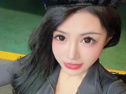 @小Q碎碎念 新疆甜妹来战,土话新疆版撒西不理!来了家人们!#撒西不理#我饮酒点孤灯#新疆土话#撒西不理哒呐方言版#抽象