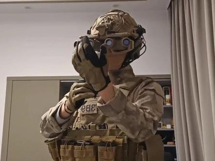 阿霉:再见阿本~#加州女孩 #战术装备 #社恐 #整活