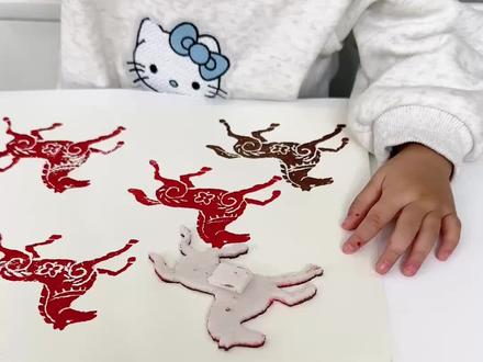 拓印万马奔腾#绘画 #拓印 #跟着抖音学画画 #马年 #马年创意画