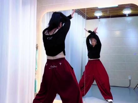 我们站着就是理由(分解教程) #原创编舞#我们站着就是理由#广场舞#热门音乐🔥 #一学就会系列
0.7倍速口令分解