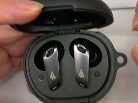 漫步者neobudspro蓝牙耳机维系案列,左边不开机,使用好好的突然没法使用了?#漫步者耳机维修#漫步者neobuds pro 维修