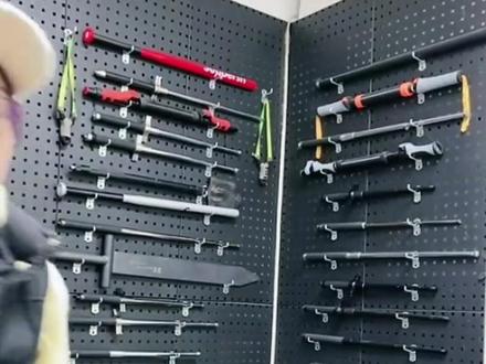 出门在外不怕贼,防身甩棍包邮到家!