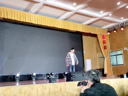 青春是每本书最泛黄的书页(其实好多都因为紧张唱的不好,望谅解)#爱情废柴#周杰伦#元旦晚会#校园歌手大赛 #周杰伦