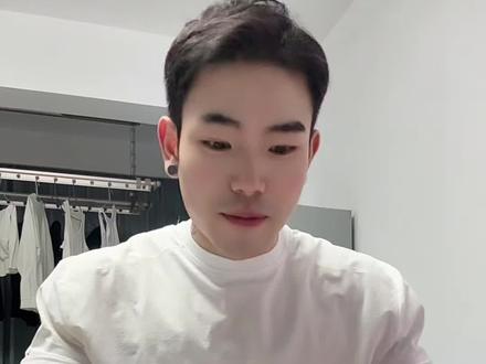 放纵餐时间感受一下R哥@零重力Ralf🍋🥩2026珠峰 K2 的快乐。果然绝了😋#放纵餐 #雪糕雪糕真好吃