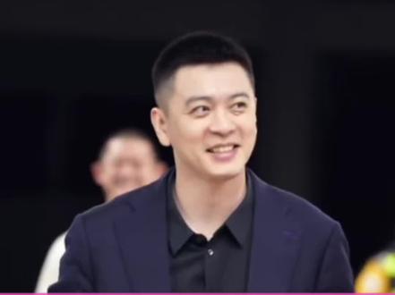 杨鸣与北控完成签约,这一消息虽未官宣!但是极有可能板上钉钉!#杨鸣签约 #cba联赛 #杨鸣 #北京控股男篮 #上抖音分享我的运动生活