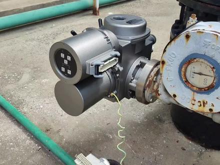 打工人日常,电动执行器接线 #机电一体化 #电动执行器 #仪表 #火电厂 #检修调试 #安装现场 #工人