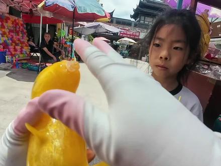 这才是童年最美好的体验,感冒的啤酒肚卡皮巴拉糖人也太有灵魂了 #小时候的快乐很简单 #非遗新青年 #万物皆可吹糖人 #亲子手工 #卡皮巴拉