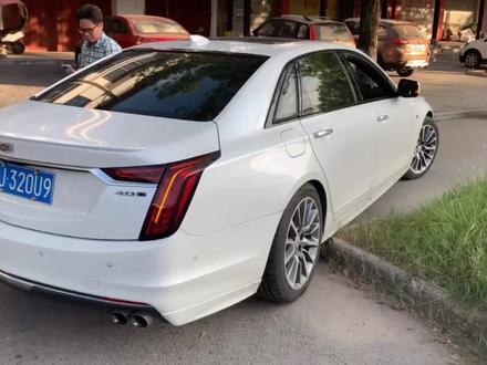 底盘低的好处就是动不动就磕#凯迪拉克