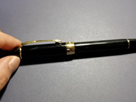 应该是金豪目前最好写的钢笔,可让小手党刮目相看