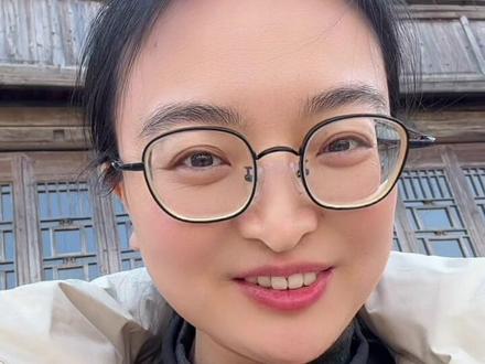 1.11狗总说!中午2点发布的涉及个股被下架了!现在重发哦 #真实生活分享官 根据狗总视频认真总结的文案,谢谢大家喜欢和支持!祝我们都越来越好!#狗总