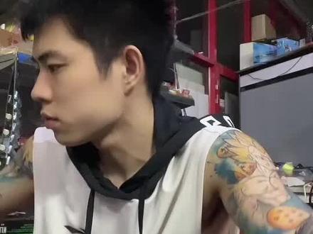 不是说最可爱的囚犯吗😂