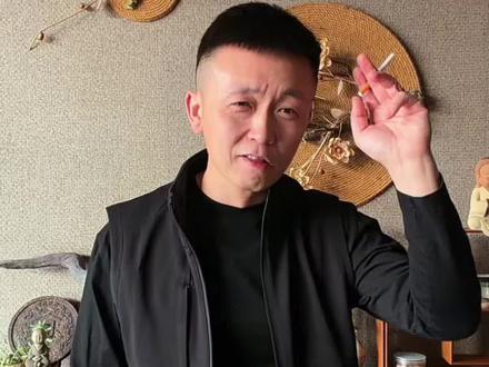 玉芬,哥就想拉你一个人😂哈哈 #玉芬啊玉芬彪哥断不了情根 #玉芬啊玉芬你让彪哥好伤心 #一学就会系列 #治愈系笑容