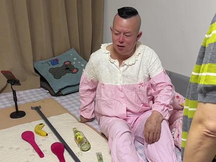 当我带我妈出门旅游十天后回家…我爸情绪失控了#琳琳一家搞笑生活 #夫妻日常 #搞笑视频