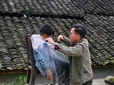 转眼间你就7岁了,其实我宁愿你永远别长大,那样多快乐啊! #我们的故事 #村生莫