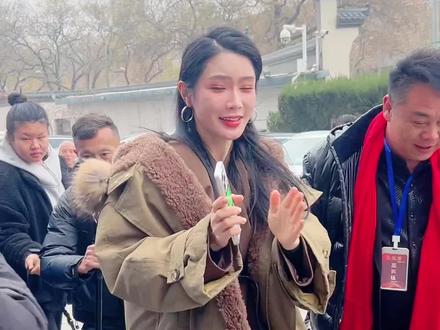 太白山大舞台6号演唱会,众多明星陪你过大年#太白山大舞台 #红豆 #郭少杰