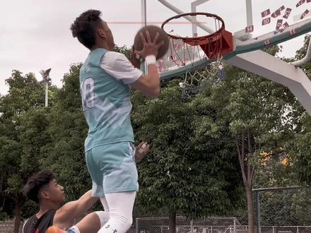 原来扣篮如此简单,艾特你能抓框的兄弟来扣#扣篮 #借力打力 #大风车