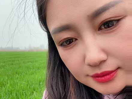 我给大家分享的一喷三防药剂是我种地15年总结出来的配方,有许多老铁明白我问啥要这样用完,这个视频告诉大家,大家点赞评论转发哈,希望帮助到更多的农民朋友们👍#服务三农支持三农 #三农 #种地人 #小麦田