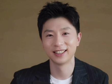 #vogue独家 听听看#马龙 的五块腹肌是如何分布的?@抖音星时尚 @抖音时尚