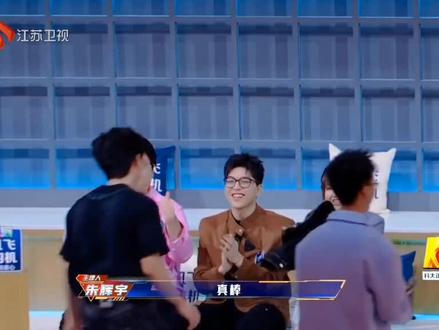 孙艺豪棒
孟姝含:太棒了宝宝,大牙收不住了
哈哈嗑到了