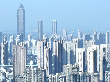 G205国道芜湖段快速化道路改造(二期)南陵渡大桥至火龙岗北段工程,预计2024年年底通车,届时可大大缩短芜湖市区到奎湖,大浦,许镇,南陵方向驾车时长。主打返璞归真,让生活重回田园的大浦田园居中式合院就坐落在G205国道旁,距芜湖市区仅需20分钟左右车程,浦西湖畔,一户一院,畅享静谧人生 #安徽芜湖 #中式合院 #大浦田园居