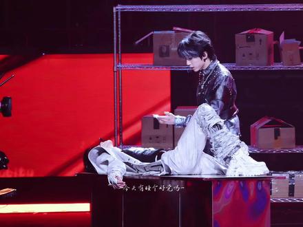 奇文双人舞台《第二类我》直拍
这个舞台真的很有质感 像我去大剧院看音乐剧!#奇文 #左奇函杨博文 #第二类我 #荣耀之战 #直拍