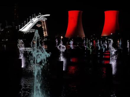 刘震云:我们活着到底为了什么?#大桥夜景