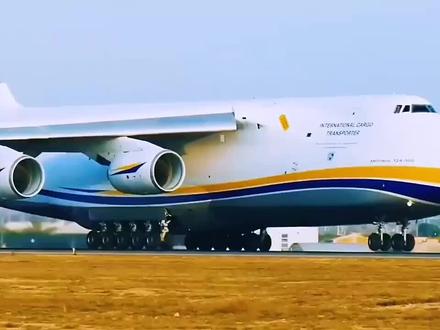 安225被摧毁,安124成了世界第一大运输飞机