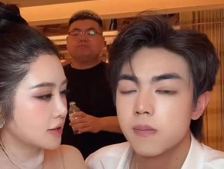 就像纳迪尔说的,谁会愿意拿自己的感情在网络上欺骗别人?真诚才是永远的必杀技!#盈公主 #纳迪尔 #真诚才是必杀技 #甜蜜暴击 #完美组合