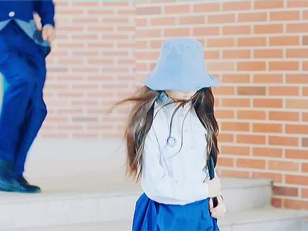 这样的友谊太幸福了 #闪光少女 #上热门 @抖音小助手