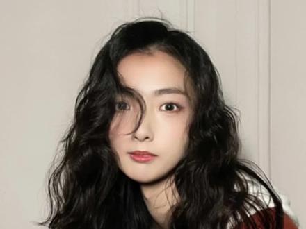 法式烫发排杠方式。#免打理烫发自然吹干效果 #慵懒法式烫 #秋冬发型推荐 #自然吹干效果 @抖音小助手