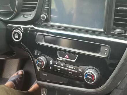 起亚K5拆中控教程,安装导航