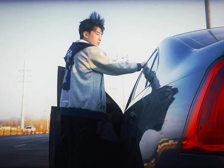 “不是所有比赛,都发生在会议室里” #飞驰人生 #飞驰人生转场 #飞驰人生3关门转场 #飞驰3车门转场夯爆了 #春天的第一个转场