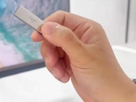 把龙虾养在U盘里,是一种什么体验!#openclaw #电脑操作 #智能体 #电子爱好者 #小龙虾便携U盘