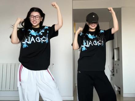 唱跳果宝特攻+伯虎说🔥六一就和朋友拍这个! #KZDALL玫瑰千纸鹤短袖 #抖音玩法合伙人计划 #抖舞玩法模范生 #抖音创意玩法大赛 #抖音潮流舞蹈大赛 yc:@百事小仙